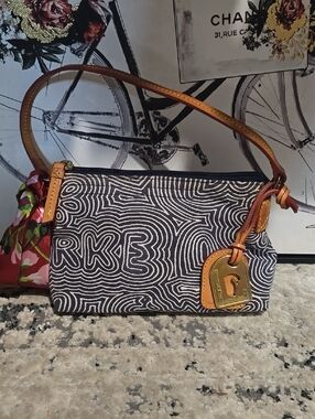 Dooney & Bourke Black & White Graphic Shoulder Bag